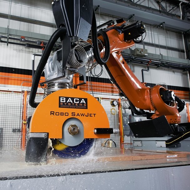 Innovative Lösungen in der Steinschneide-Industrie: 100 Roboter für BACA Systems in Nordamerika